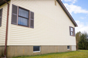how to fix warped vinyl siding