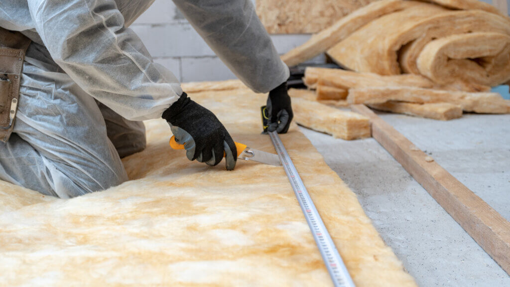 how to install loose fill insulation